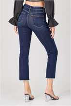 Load image into Gallery viewer, Curvy - Mid-Rise Straight Jeans